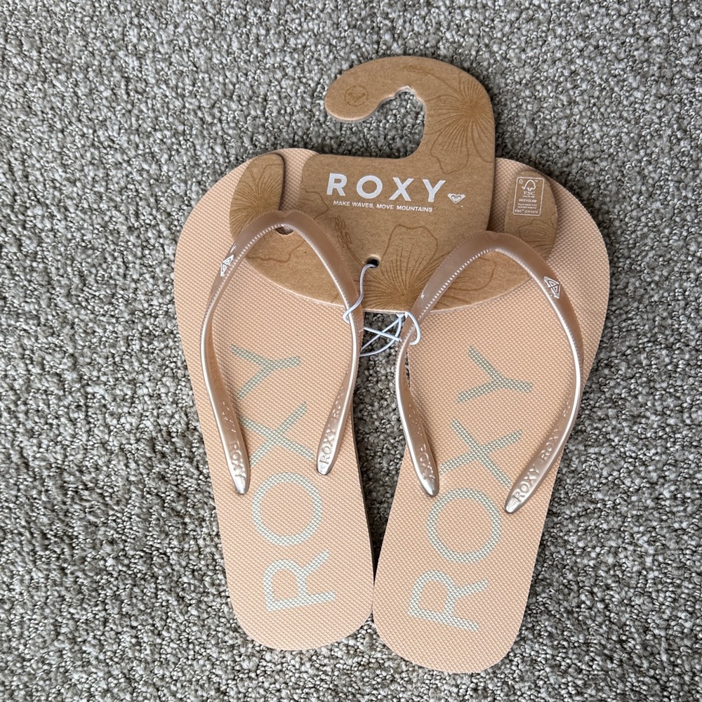 Roxy Beige Flip Flops